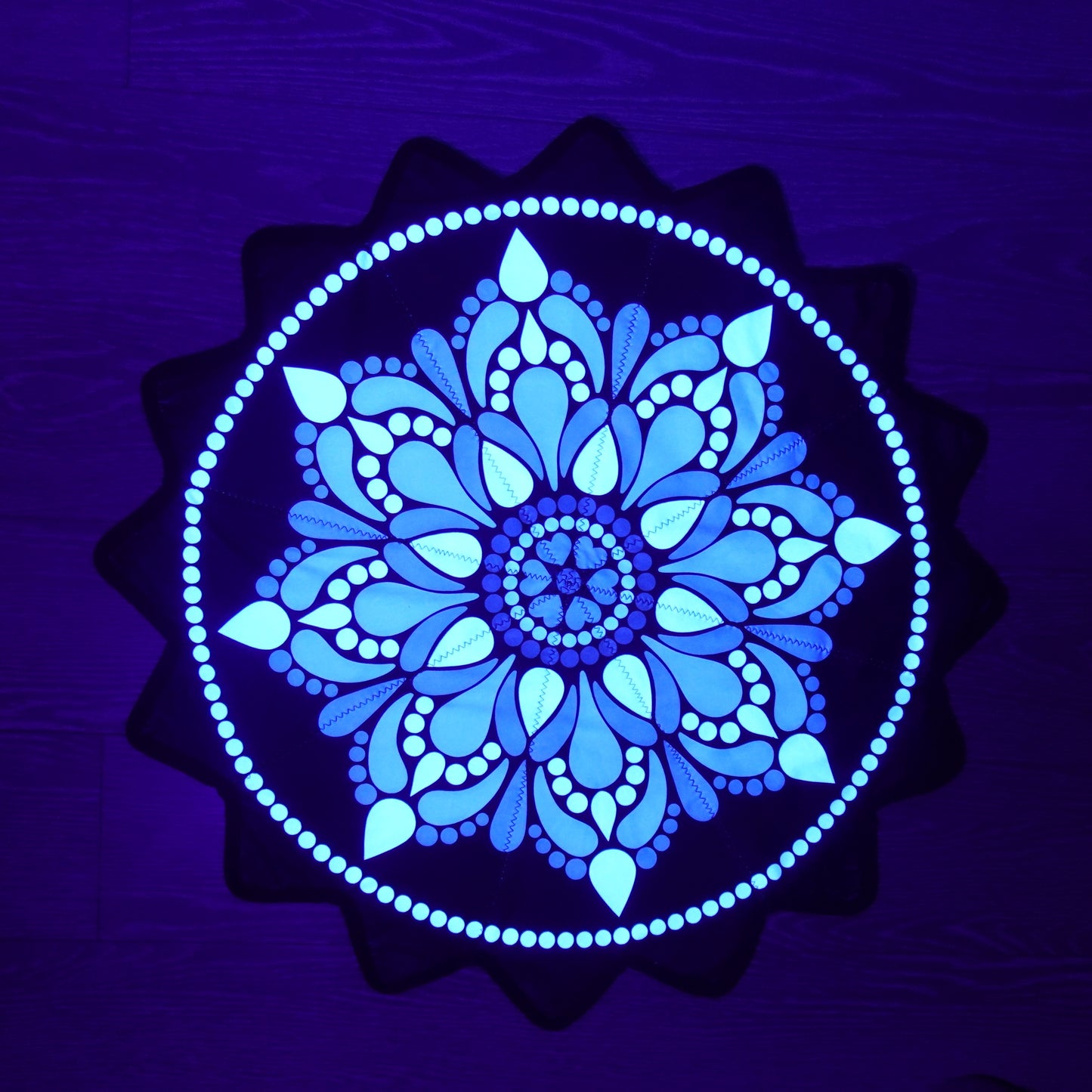 New Creative 16-Pointed Star — Double-Sided UV Print with Distinct Patterns (White)